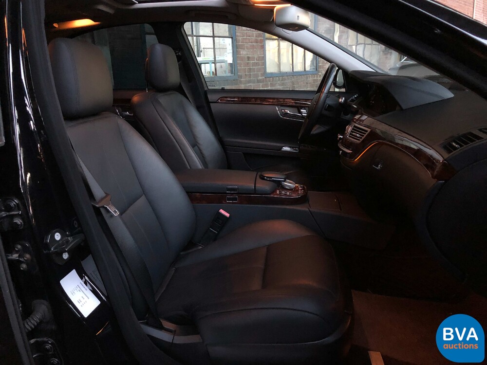 Mercedes-Benz S350 272 PS S-Klasse 2008, N-958-LJ.