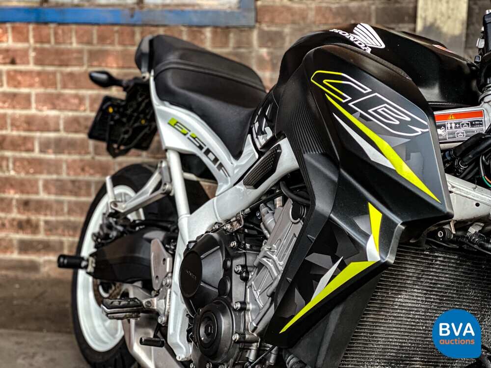 Honda Tour CB 650 F ABS HRC Tricolor.