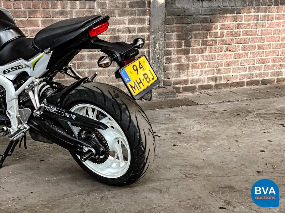 Honda Tour CB 650 F ABS HRC Tricolor.