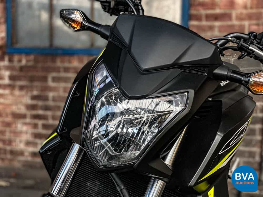 Honda Tour CB 650 F ABS HRC Tricolor.