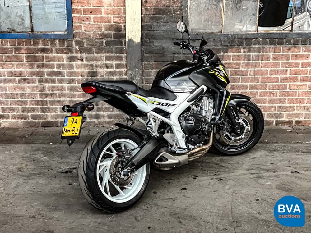 Honda Tour CB 650 F ABS HRC Tricolor.