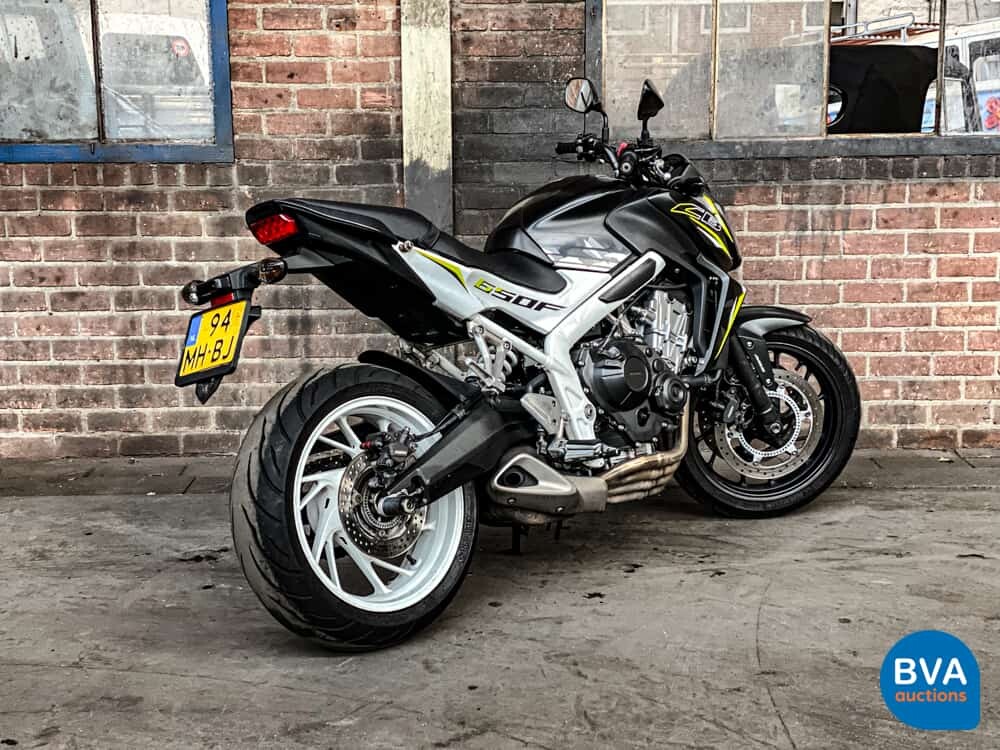 Honda Tour CB 650 F ABS HRC Tricolor.