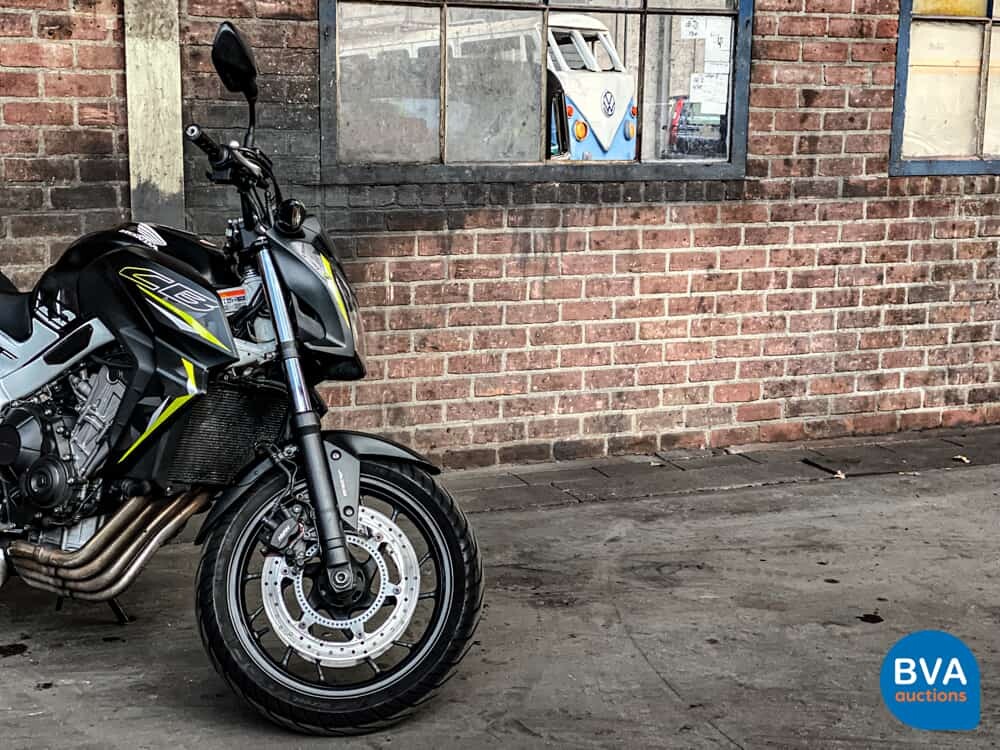 Honda Tour CB 650 F ABS HRC Tricolor.