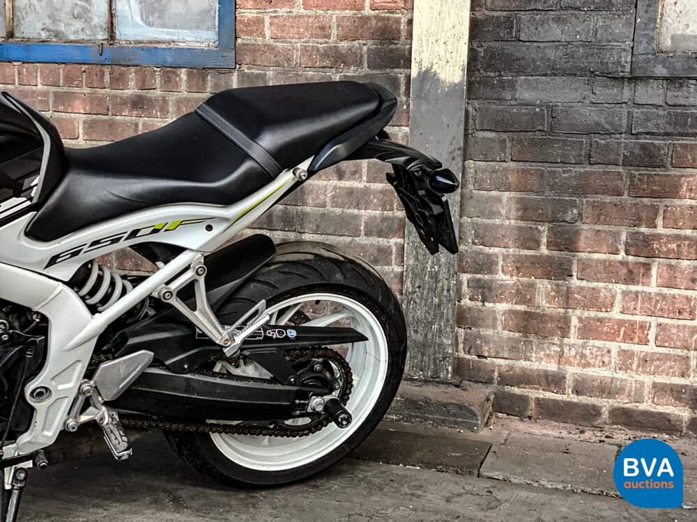 Honda Tour CB 650 F ABS HRC Tricolor.