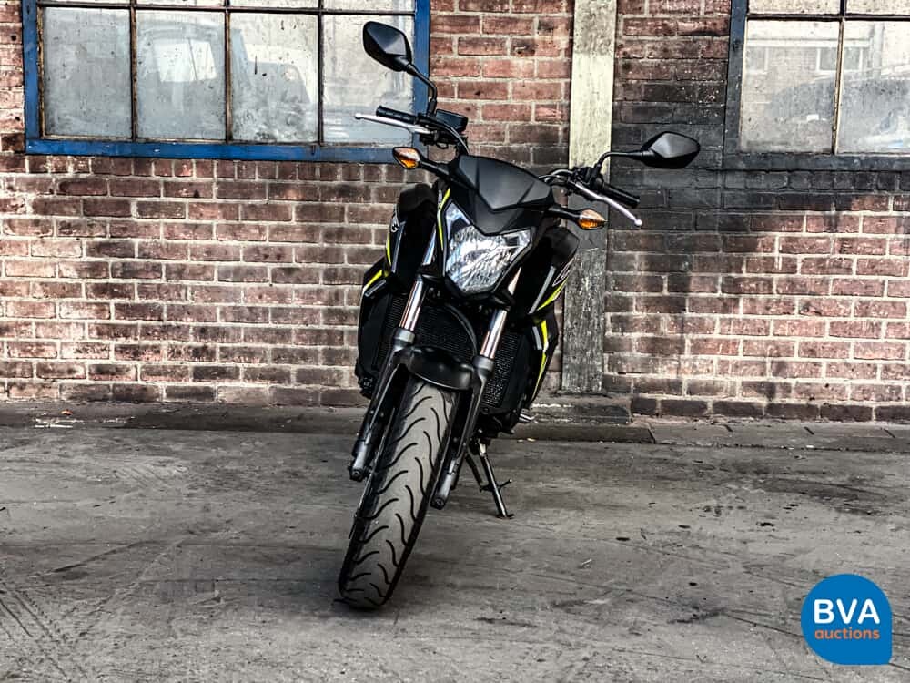 Honda Tour CB 650 F ABS HRC Tricolor.