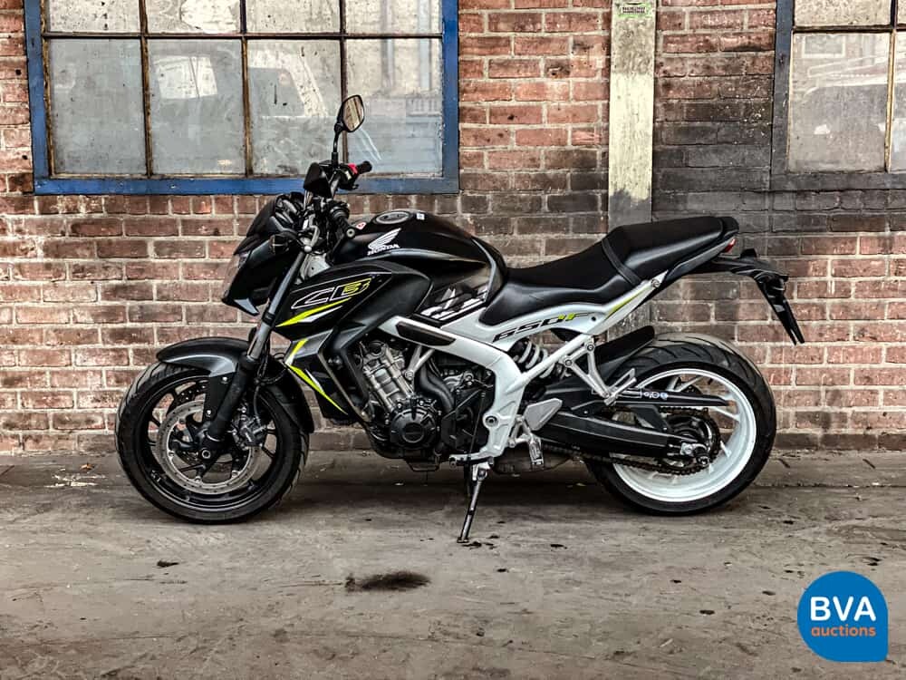 Honda Tour CB 650 F ABS HRC Tricolor.