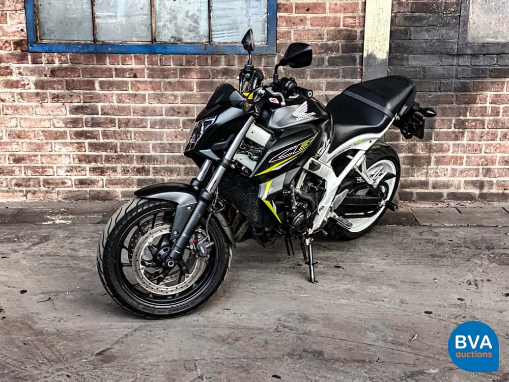 Honda Tour CB 650 F ABS HRC Tricolor.