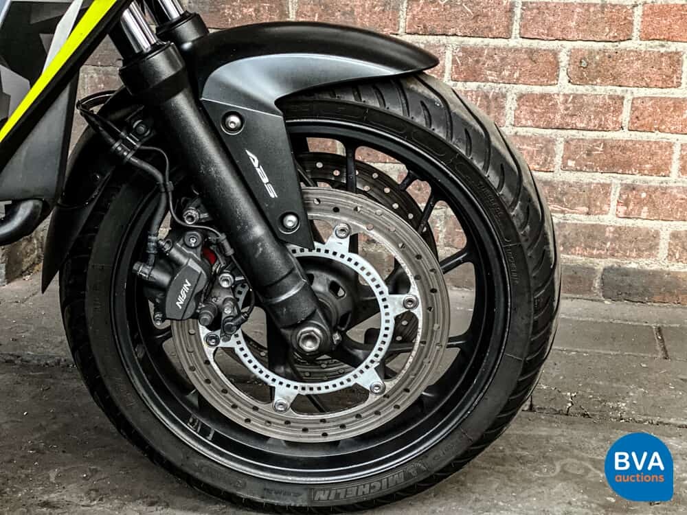 Honda Tour CB 650 F ABS HRC Tricolor.