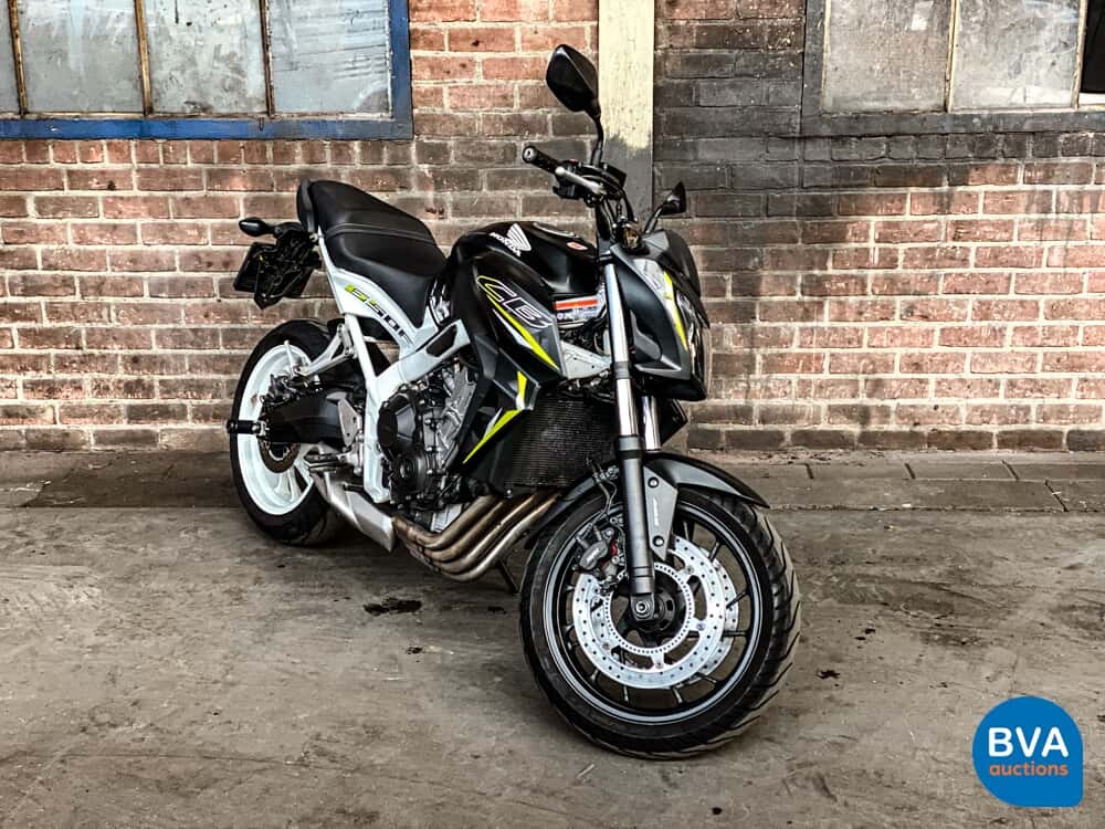 Honda Tour CB 650 F ABS HRC Tricolor.