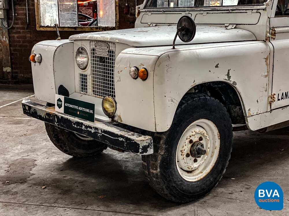 Land Rover Defender II 85 PS 1967.