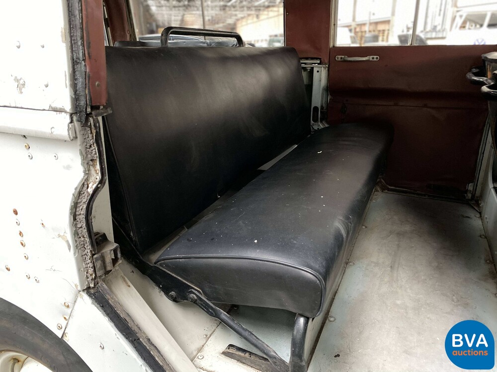 Land Rover Defender II 85 PS 1967.