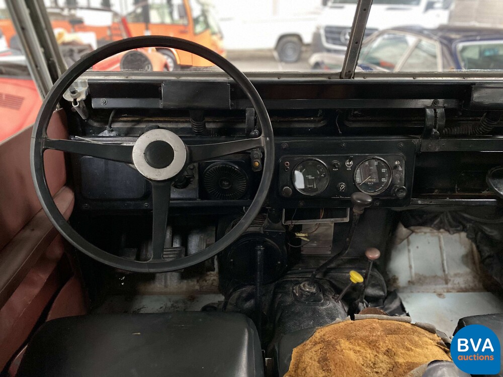 Land Rover Defender II 85 PS 1967.
