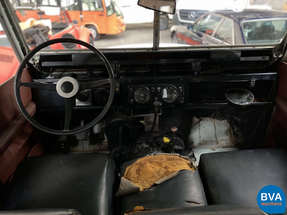 Land Rover Defender II 85 PS 1967.