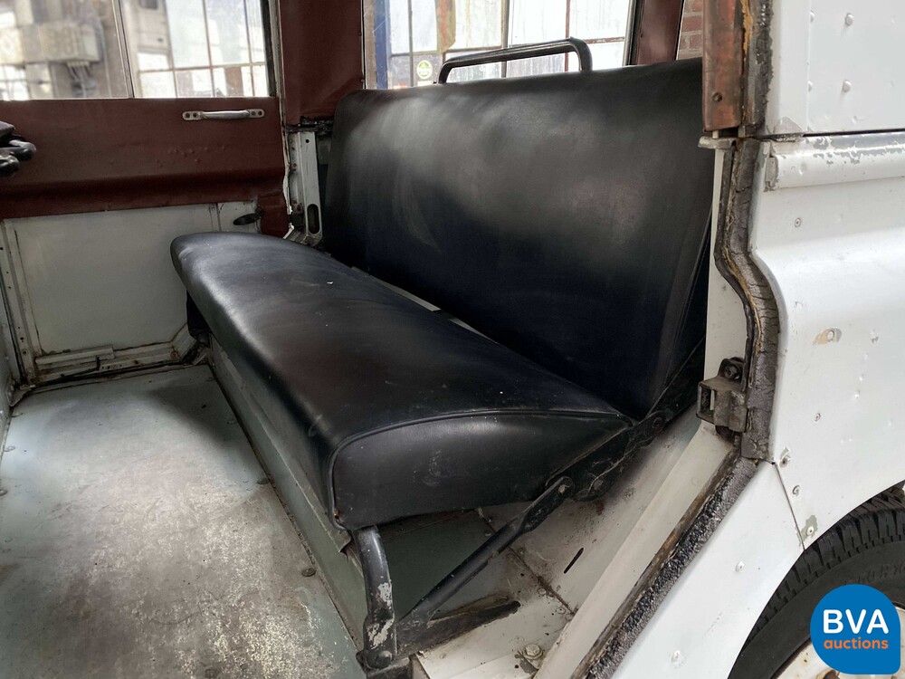 Land Rover Defender II 85 PS 1967.