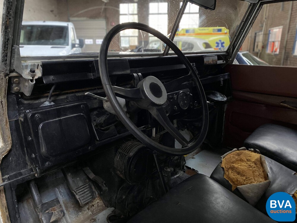 Land Rover Defender II 85 PS 1967.