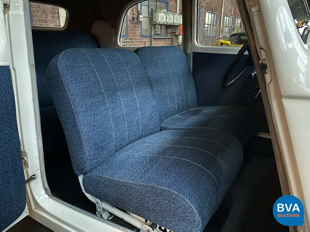 Citroen Traction Avant 1954, 99-EA-42.