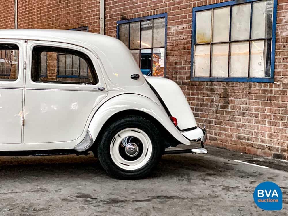 Citroen Traction Avant 1954, 99-EA-42.