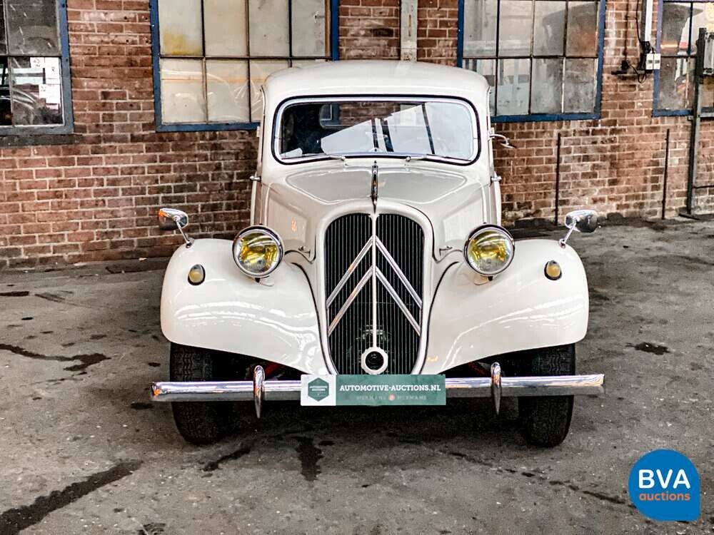 Citroen Traction Avant 1954, 99-EA-42.