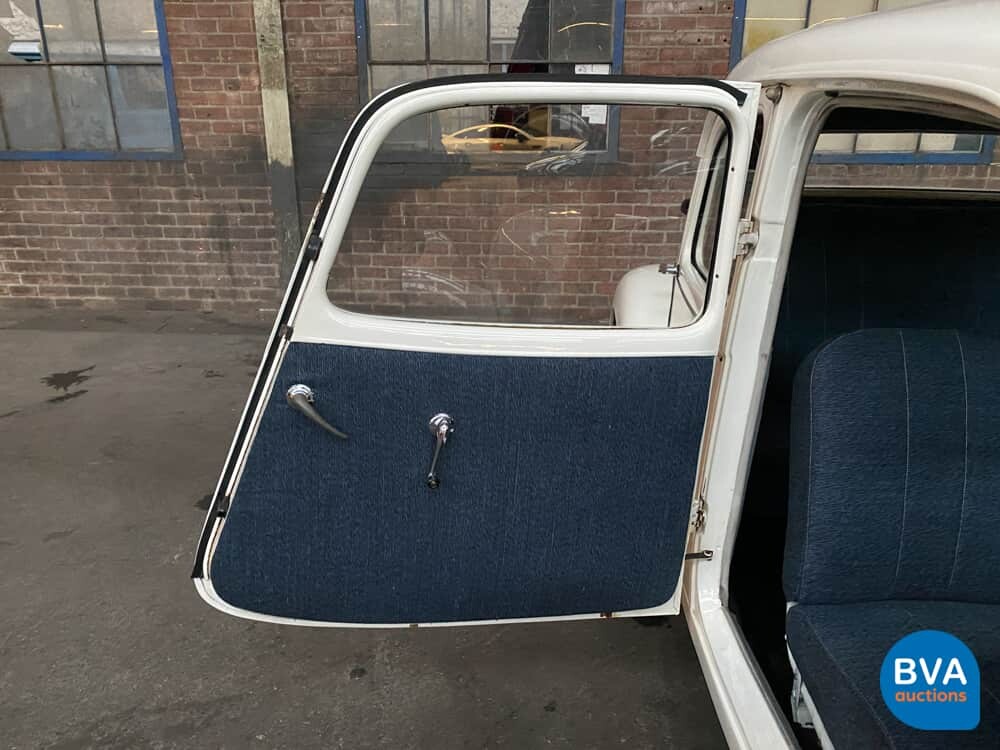 Citroen Traction Avant 1954, 99-EA-42.