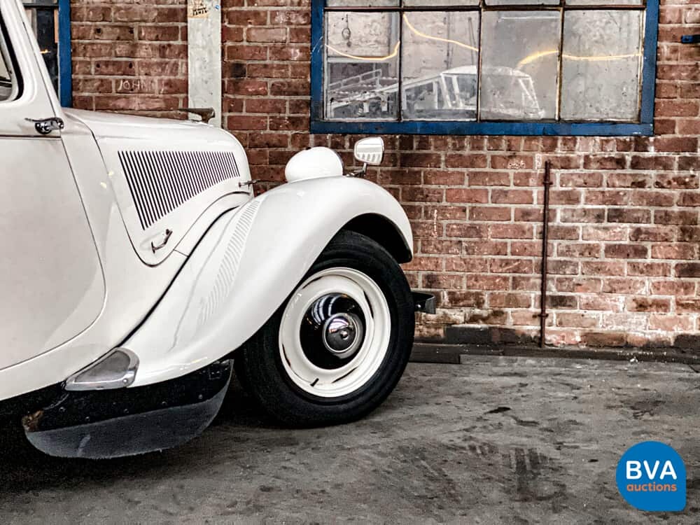 Citroen Traction Avant 1954, 99-EA-42.