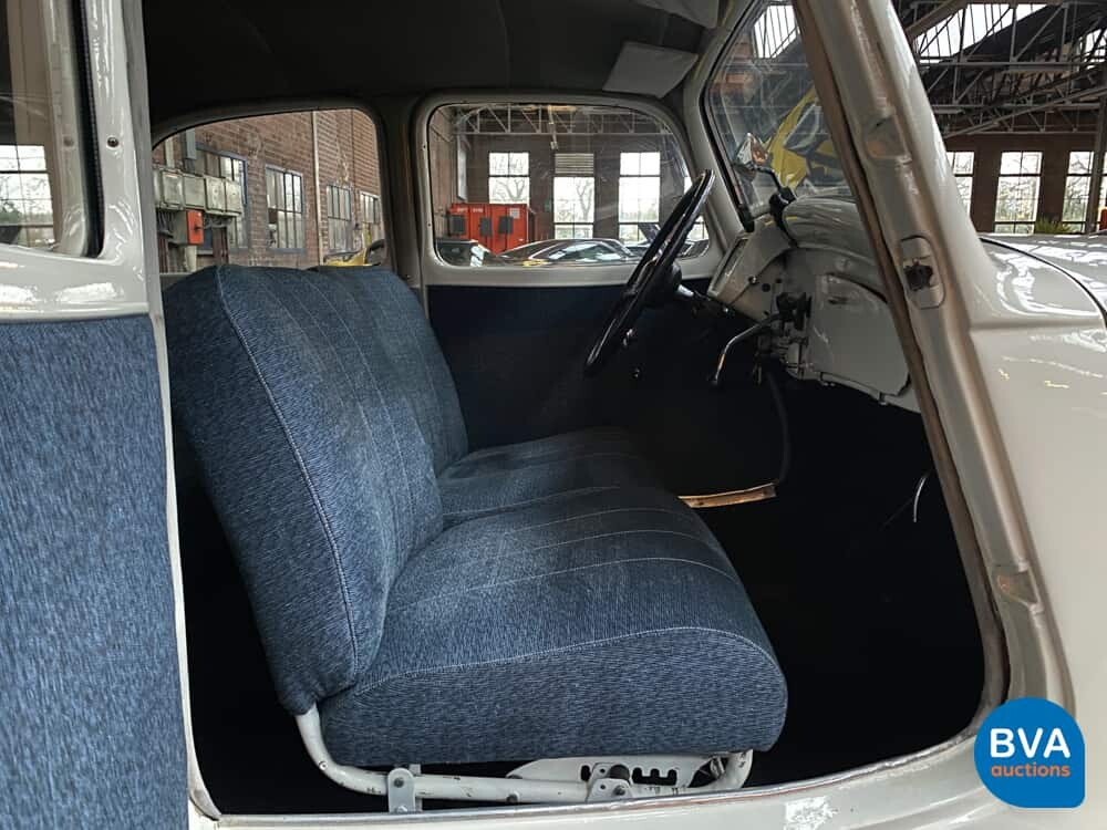 Citroen Traction Avant 1954, 99-EA-42.