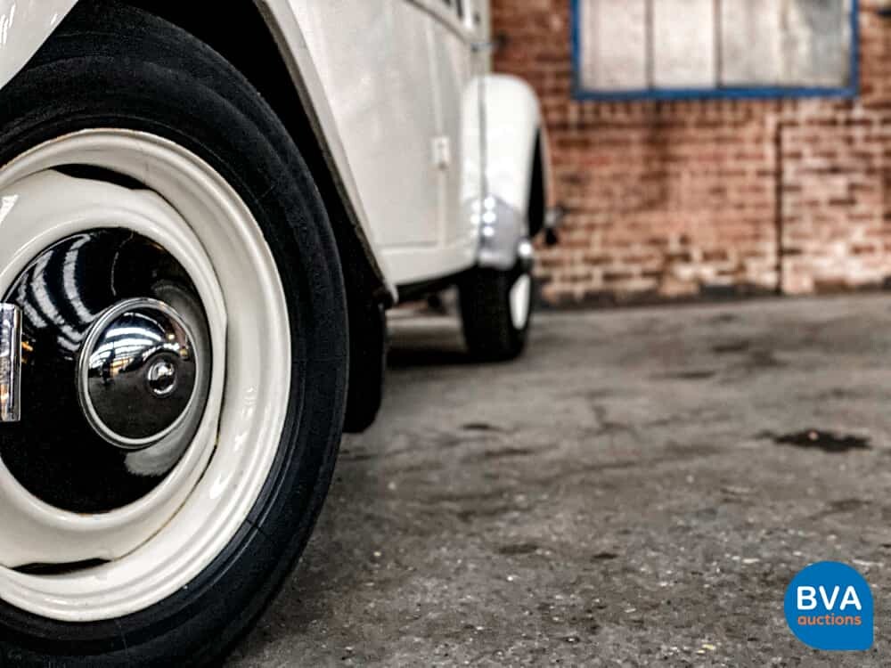 Citroen Traction Avant 1954, 99-EA-42.