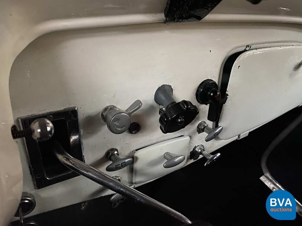 Citroen Traction Avant 1954, 99-EA-42.