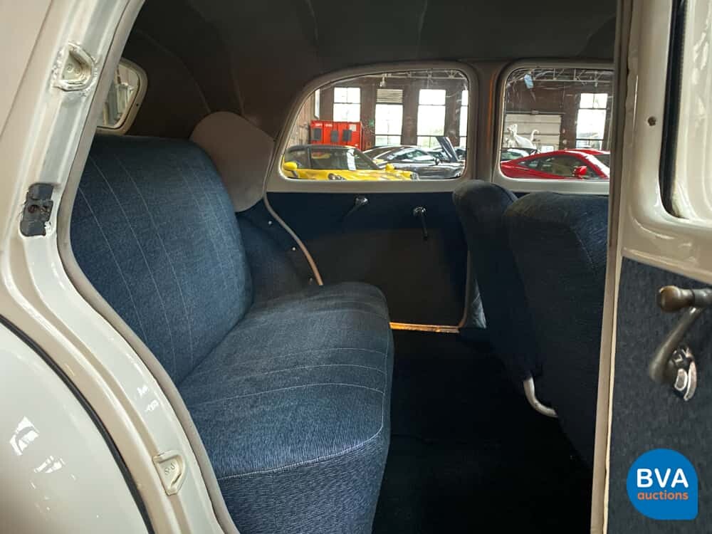 Citroen Traction Avant 1954, 99-EA-42.