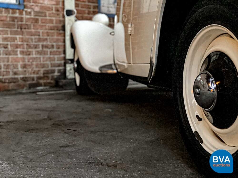 Citroen Traction Avant 1954, 99-EA-42.