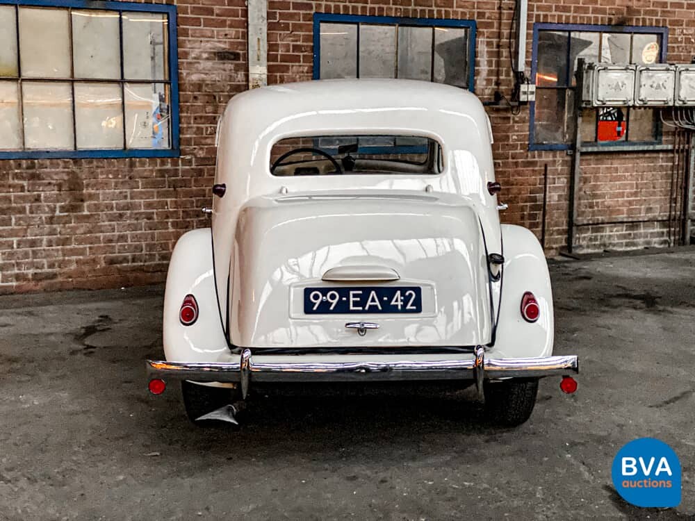 Citroen Traction Avant 1954, 99-EA-42.