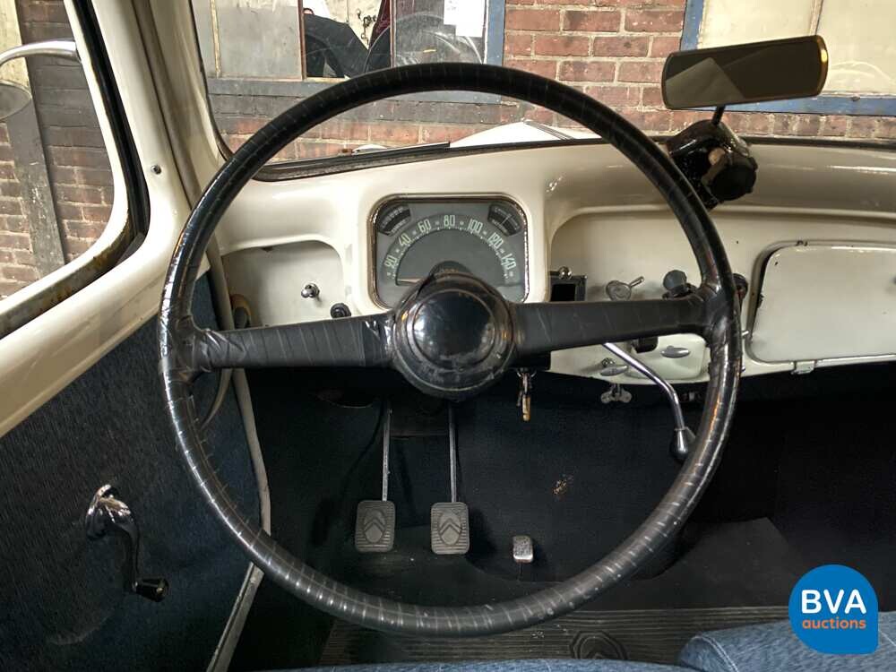 Citroen Traction Avant 1954, 99-EA-42.