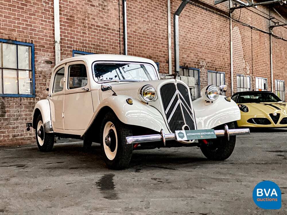 Citroen Traction Avant 1954, 99-EA-42.