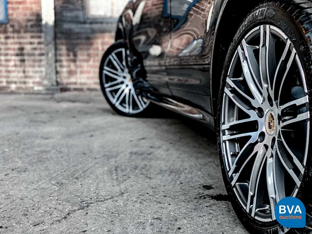 Porsche Cayenne S4.2 V8 Facelift PLATINUM EDITION Sportchrono 385 PS 2017.