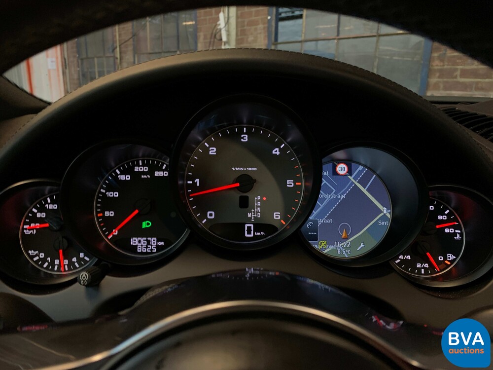 Porsche Cayenne S4.2 V8 Facelift PLATINUM EDITION Sportchrono 385 PS 2017.