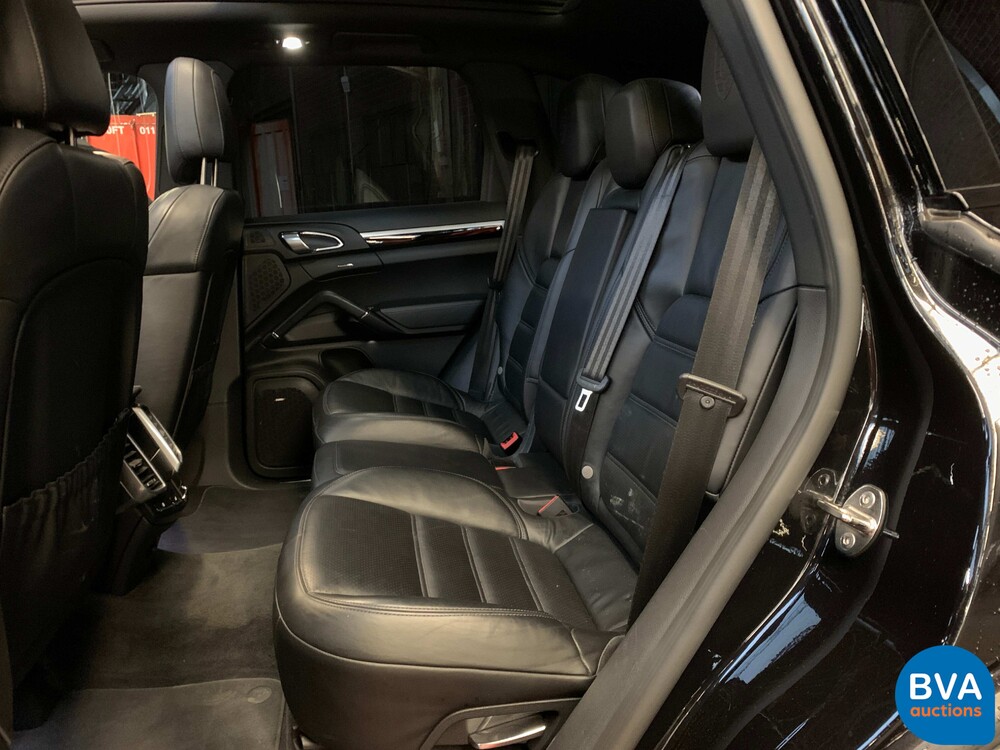 Porsche Cayenne S4.2 V8 Facelift PLATINUM EDITION Sportchrono 385 PS 2017.