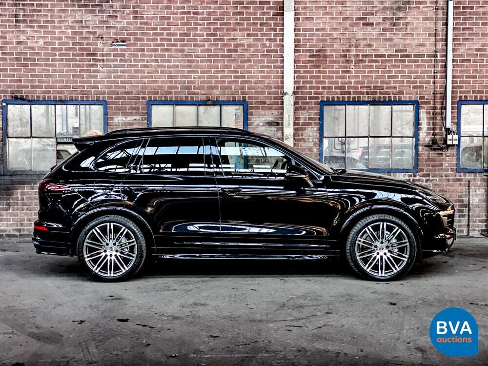 Porsche Cayenne S4.2 V8 Facelift PLATINUM EDITION Sportchrono 385 PS 2017.