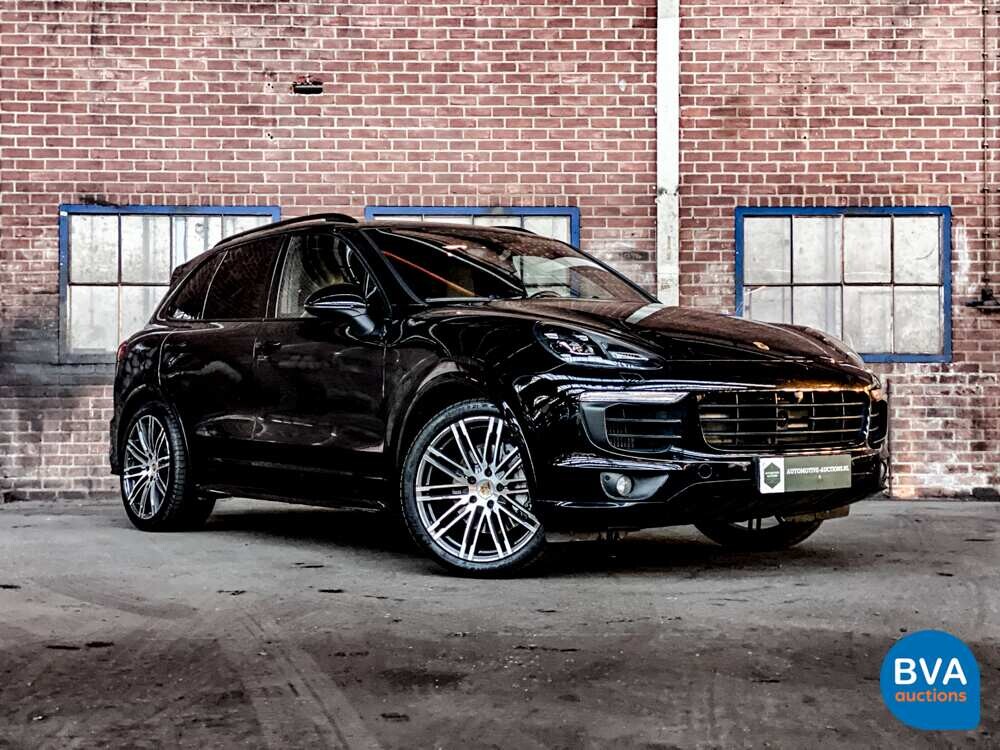 Porsche Cayenne S4.2 V8 Facelift PLATINUM EDITION Sportchrono 385 PS 2017.