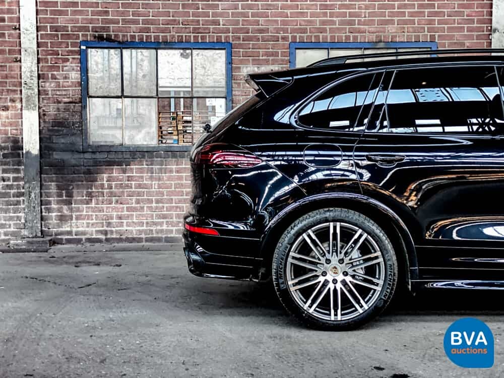 Porsche Cayenne S4.2 V8 Facelift PLATINUM EDITION Sportchrono 385 PS 2017.