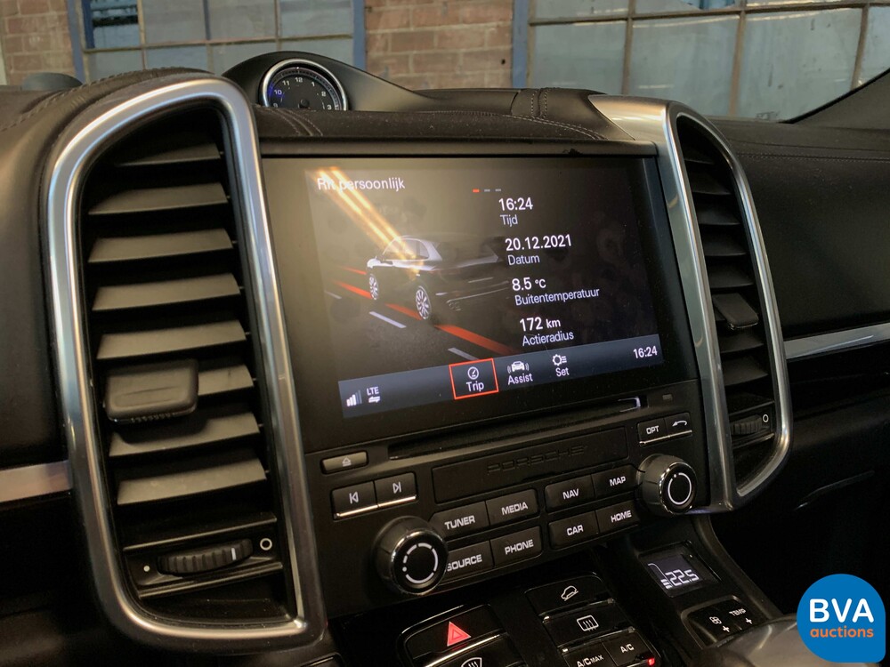 Porsche Cayenne S4.2 V8 Facelift PLATINUM EDITION Sportchrono 385 PS 2017.