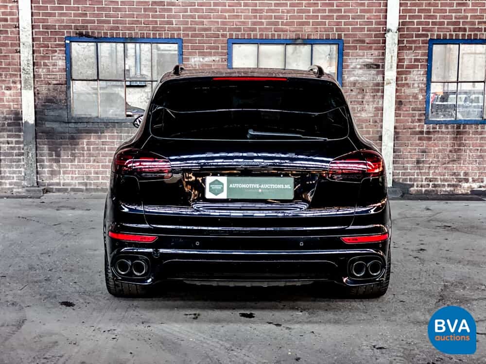 Porsche Cayenne S4.2 V8 Facelift PLATINUM EDITION Sportchrono 385 PS 2017.