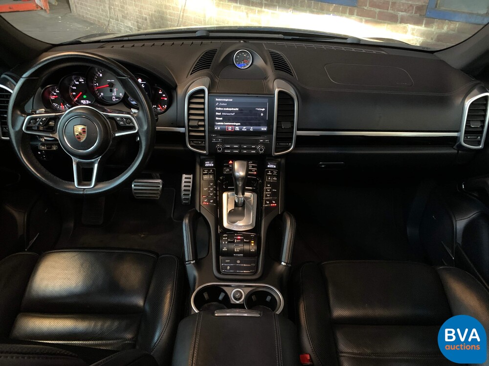 Porsche Cayenne S4.2 V8 Facelift PLATINUM EDITION Sportchrono 385 PS 2017.