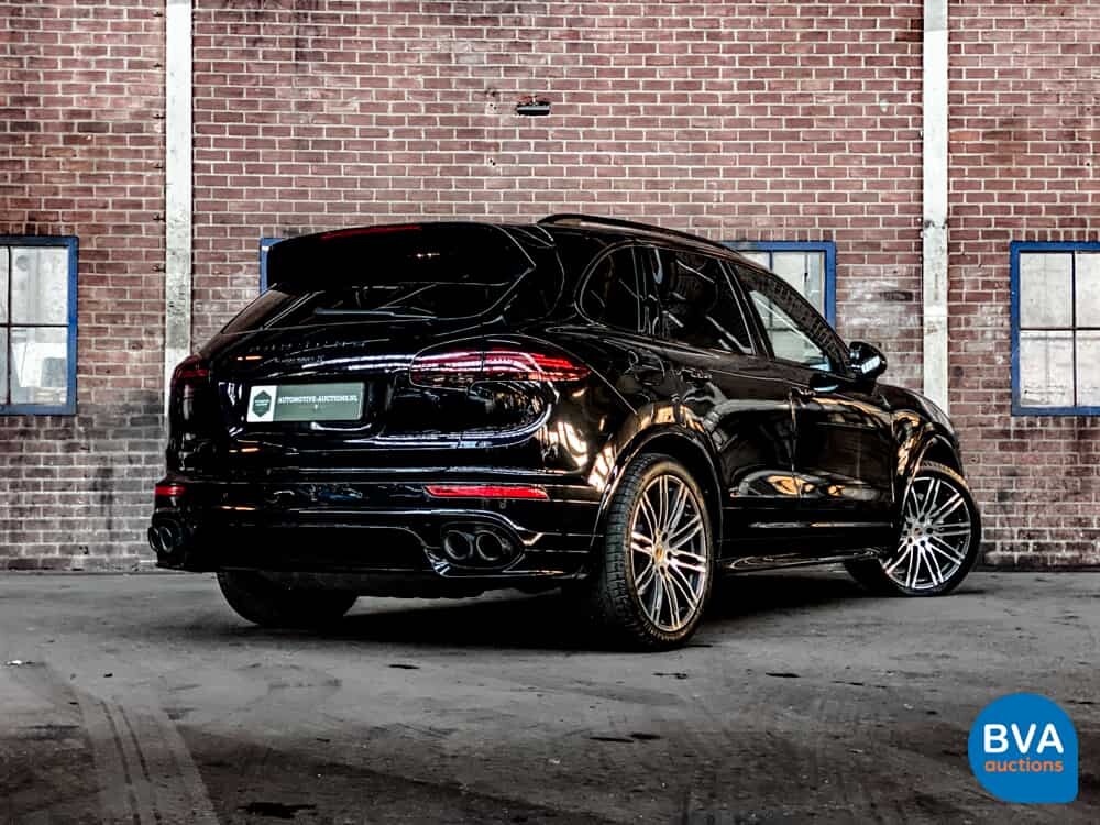 Porsche Cayenne S4.2 V8 Facelift PLATINUM EDITION Sportchrono 385 PS 2017.