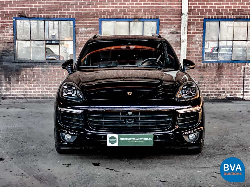 Porsche Cayenne S4.2 V8 Facelift PLATINUM EDITION Sportchrono 385 PS 2017.