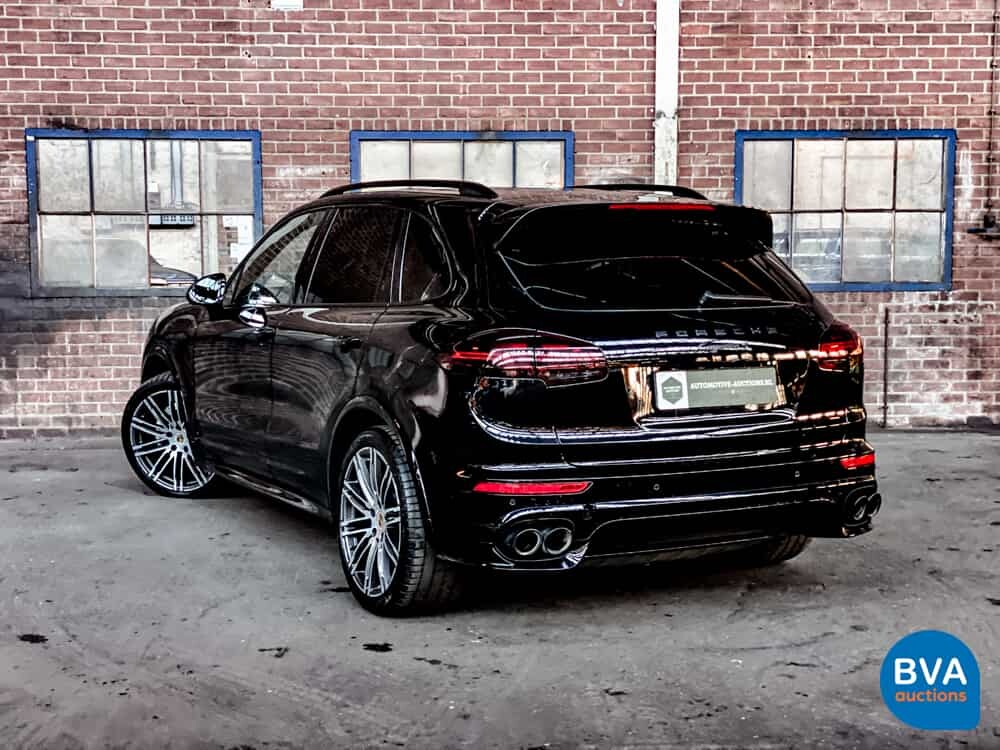 Porsche Cayenne S4.2 V8 Facelift PLATINUM EDITION Sportchrono 385 PS 2017.