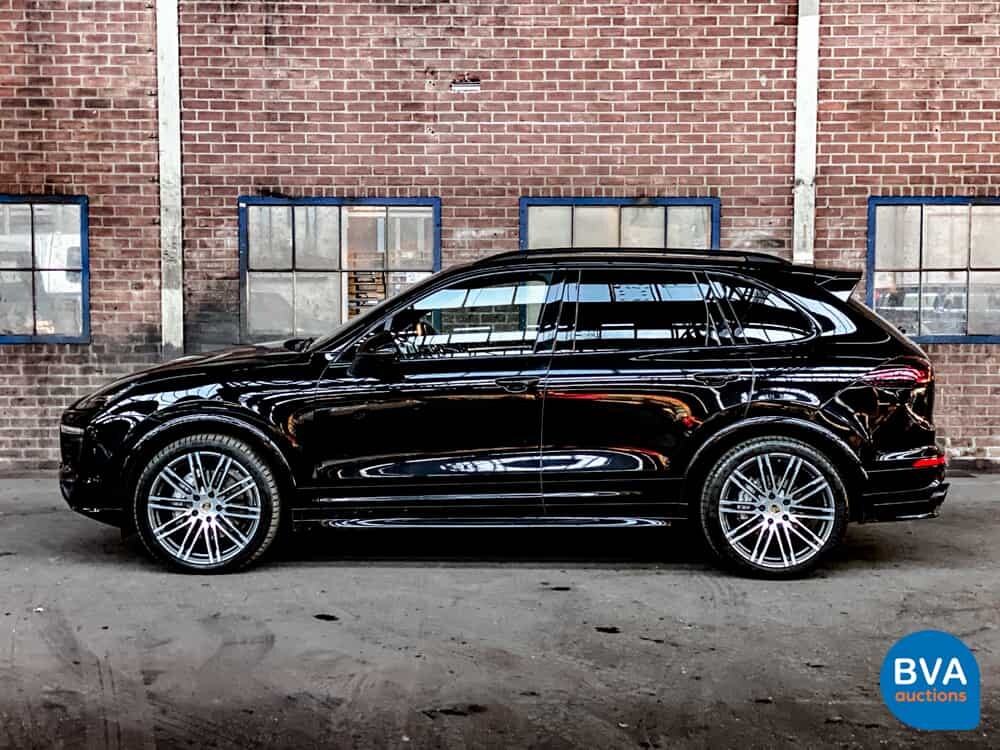 Porsche Cayenne S4.2 V8 Facelift PLATINUM EDITION Sportchrono 385 PS 2017.