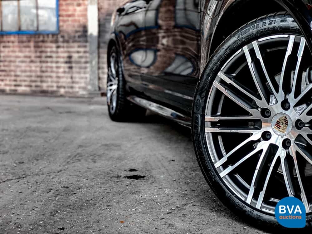 Porsche Cayenne S4.2 V8 Facelift PLATINUM EDITION Sportchrono 385 PS 2017.