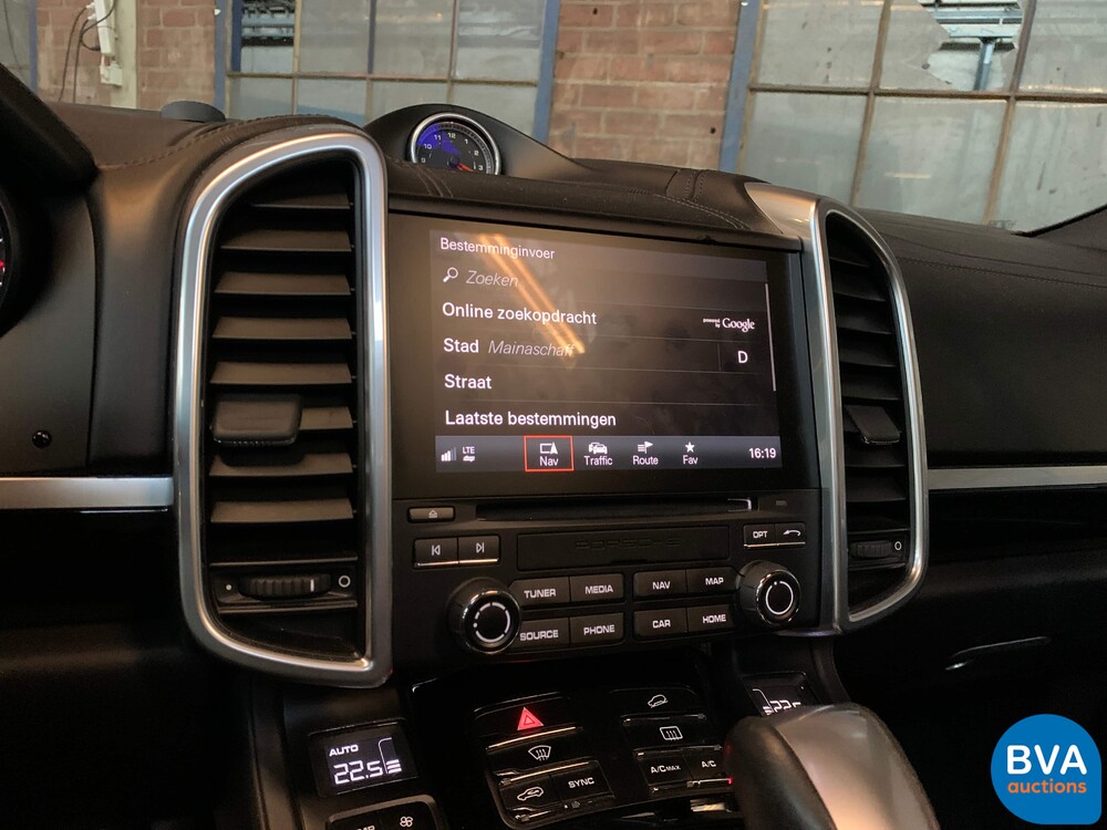 Porsche Cayenne S4.2 V8 Facelift PLATINUM EDITION Sportchrono 385 PS 2017.