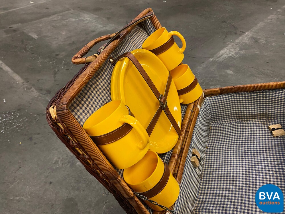 Volkswagen Käfer Cabriolet 1303 LS 1975 50 PS, 95-YA-79.