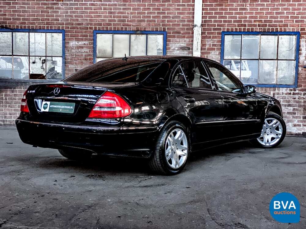 Mercedes-Benz E350 Limousine 272 PS E-Klasse 2005, K-599-BB.