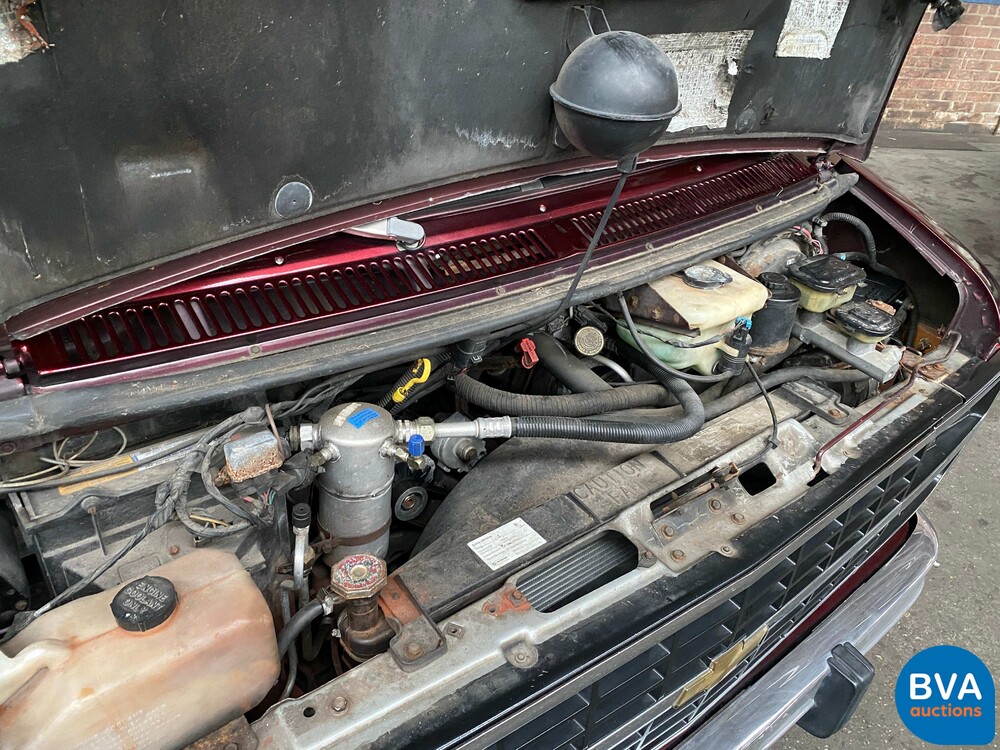 Chevrolet Chevy Van 5.7 V8 200hp 1993.
